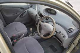 Toyota, 2001, Χειροκίνητο, Βενζίνη