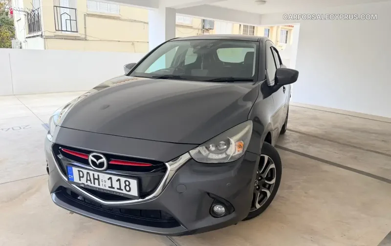 Mazda 2 2016