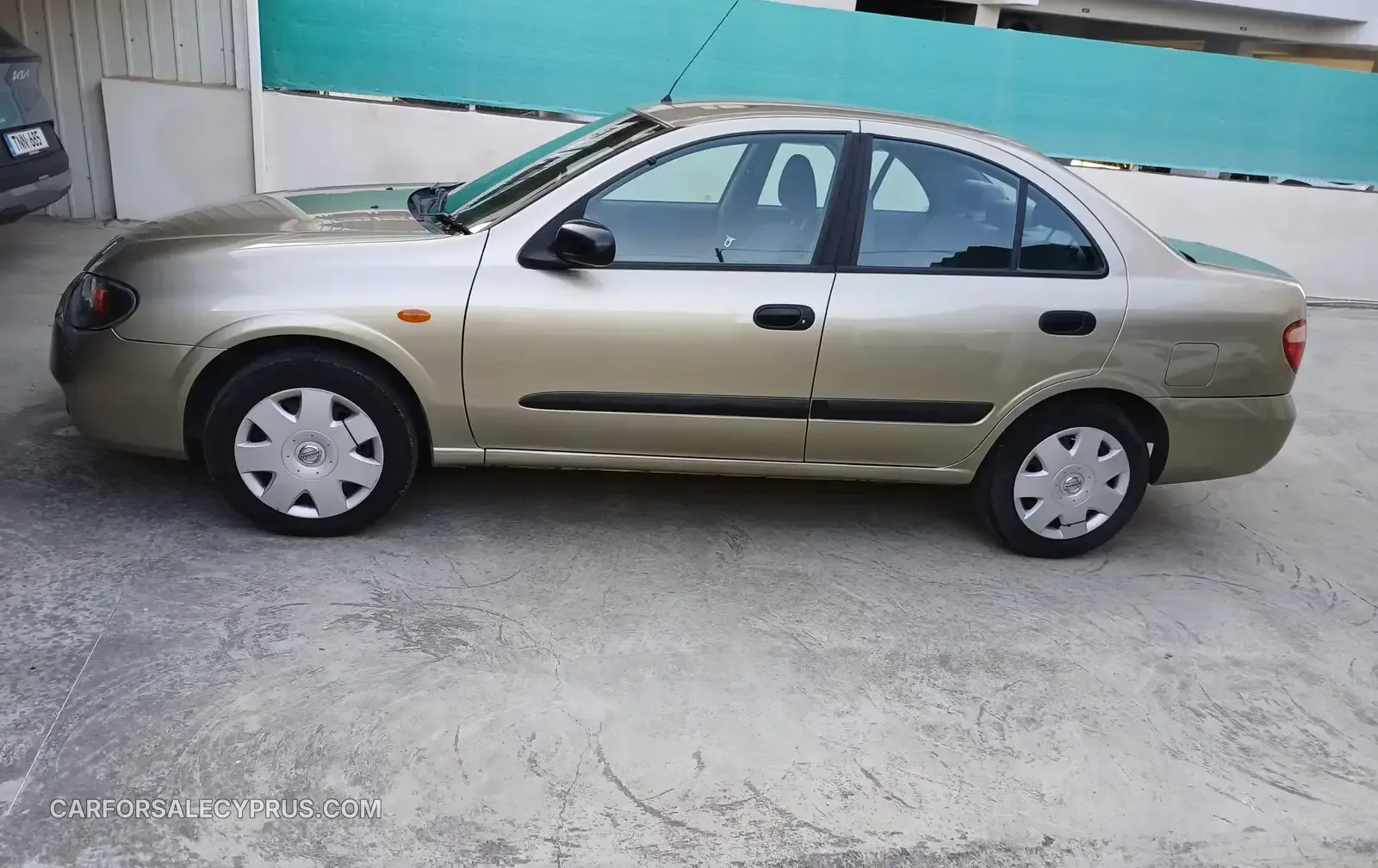 Nissan Almera 2004