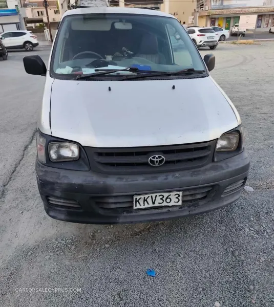 Toyota Van 2001