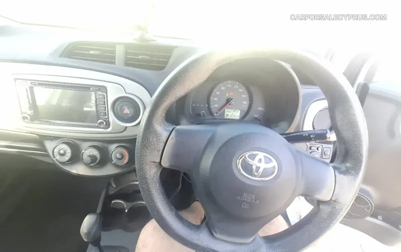 Toyota Vitz 2011