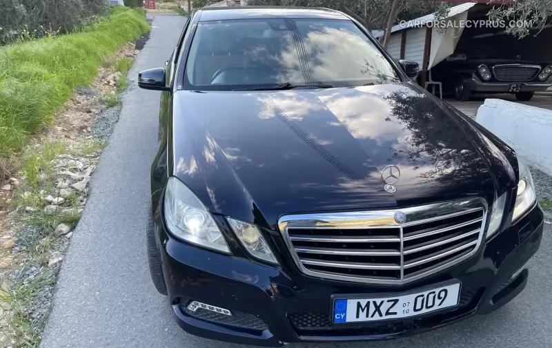 Mercedes-Benz E-Class 2010