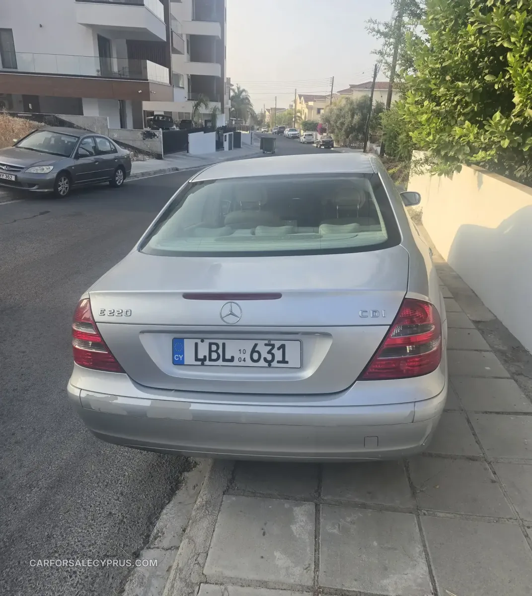 Mercedes-Benz E-Class 2004