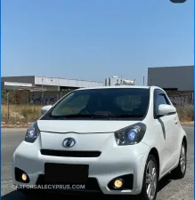 Toyota IQ 2011