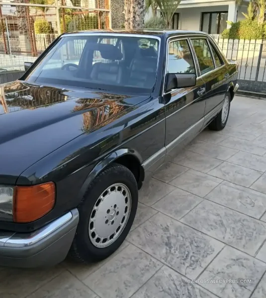 Mercedes-Benz S-Class 1989