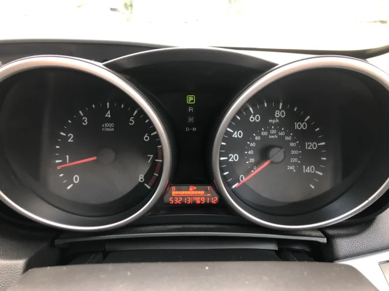 Mazda 323 2010