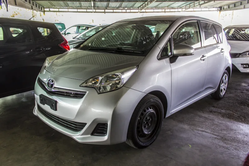 Toyota Ractis 2013