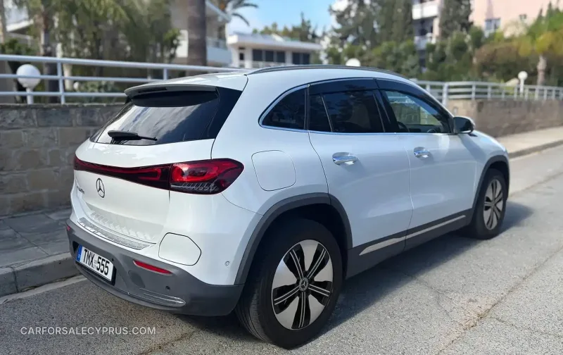 Mercedes-Benz EQA 2021