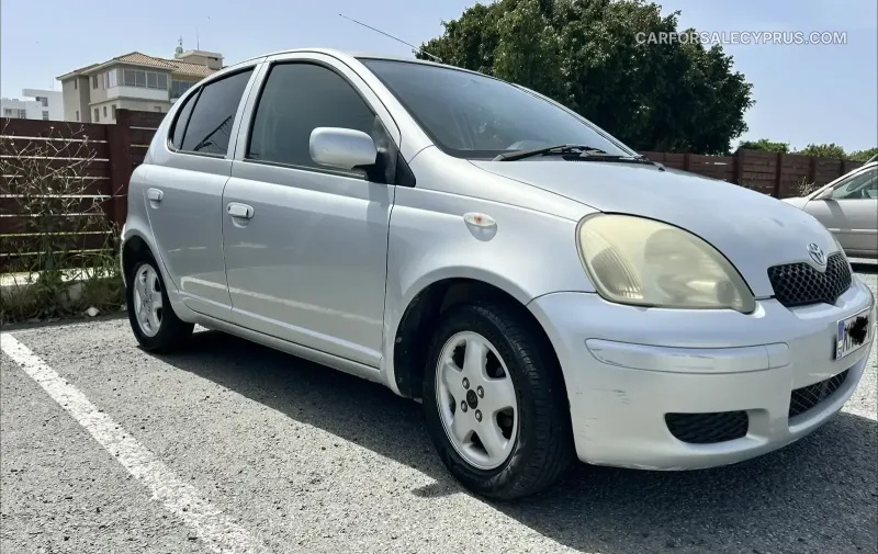 Toyota Vitz 2003