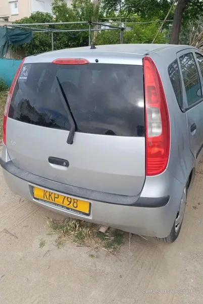 Mitsubishi Colt 2004