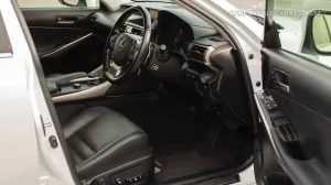 Lexus IS 2017 – φωτογραφία 4