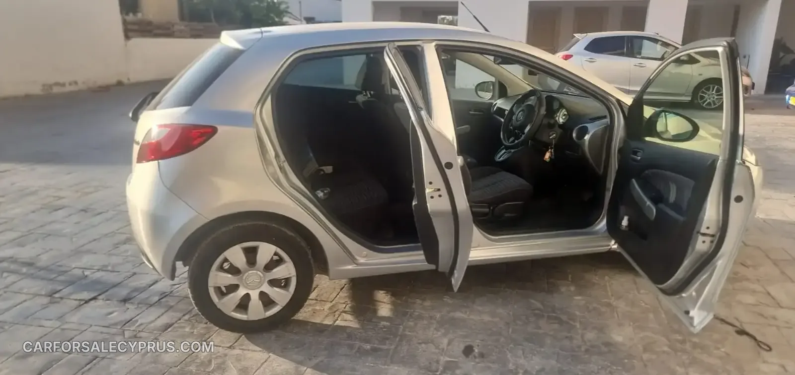 Mazda 2 2011