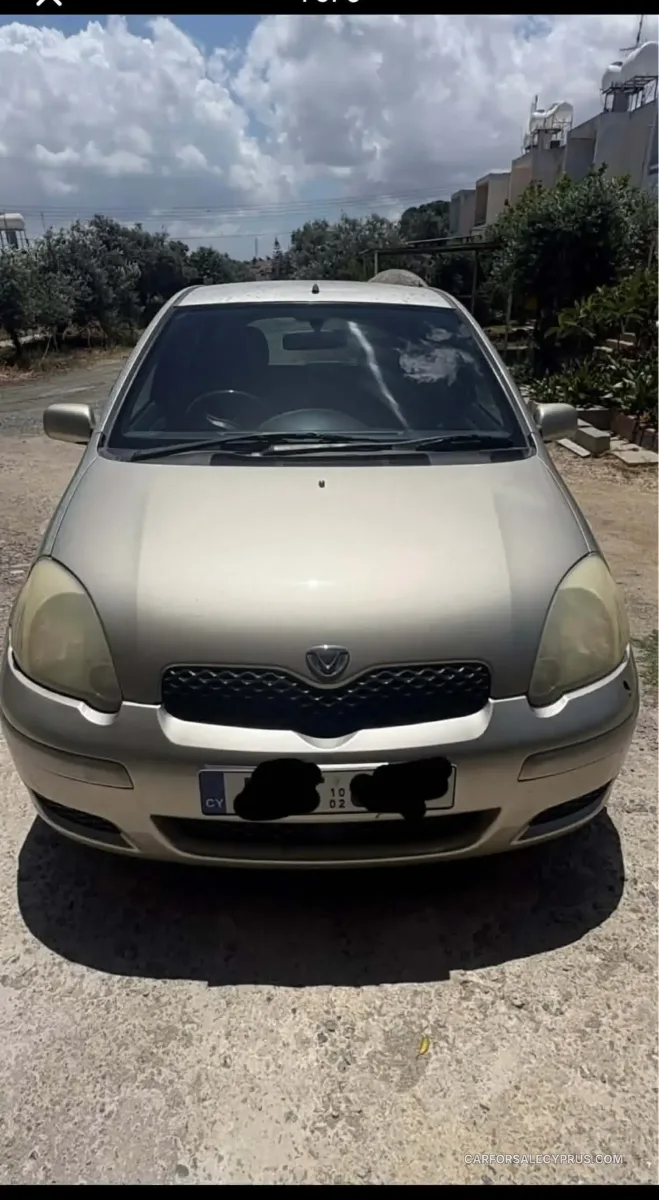 Toyota Vitz 2002