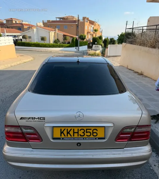 Mercedes-Benz E-Class 2000