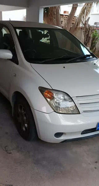 Toyota Ist 2002