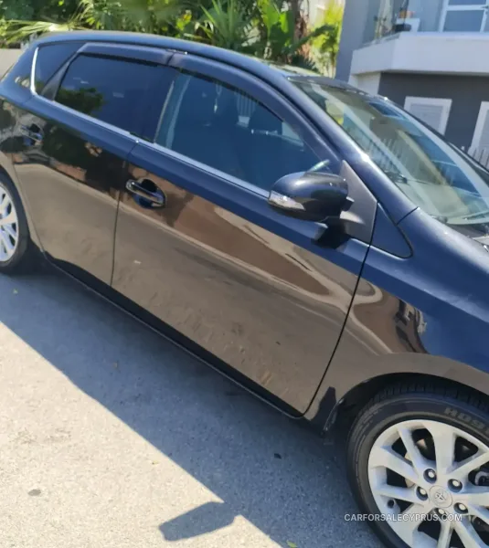 Toyota Auris 2014