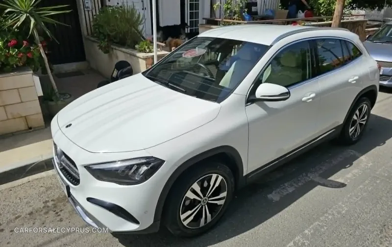 Mercedes-Benz GLA 2023