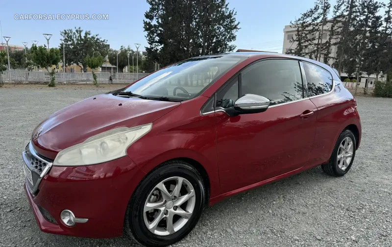 Peugeot 208 2013