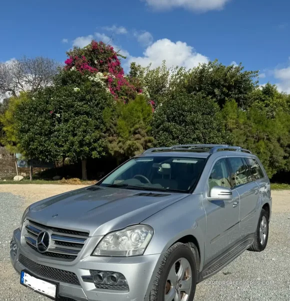 Mercedes-Benz GL-Class 2011