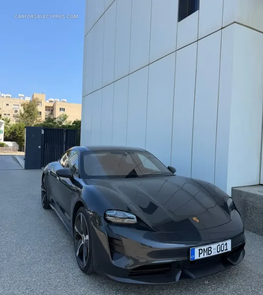 Porsche Taycan 2023