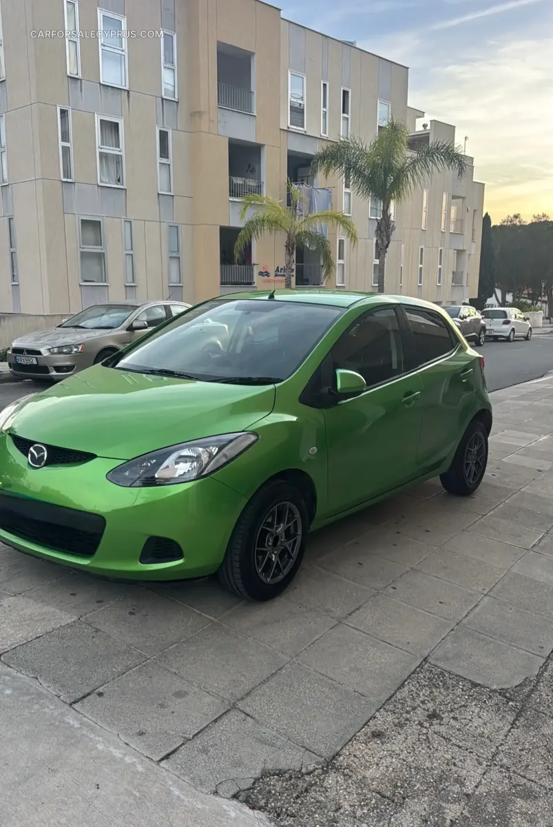 Mazda Demio 2011