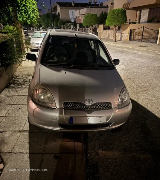 Toyota Yaris 2000