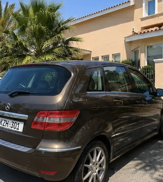 Mercedes-Benz B-Class 2011