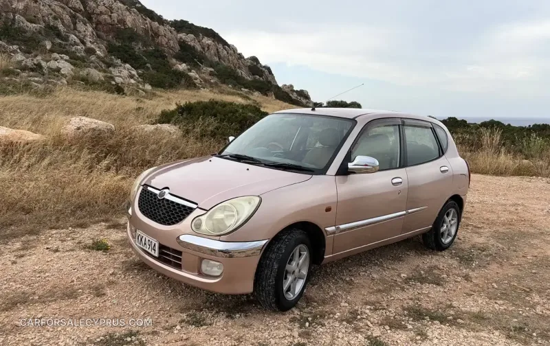 Toyota Duet 2002