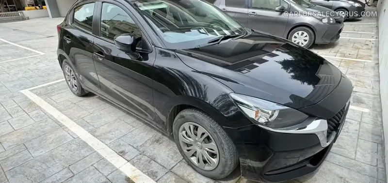 Mazda 2 2021