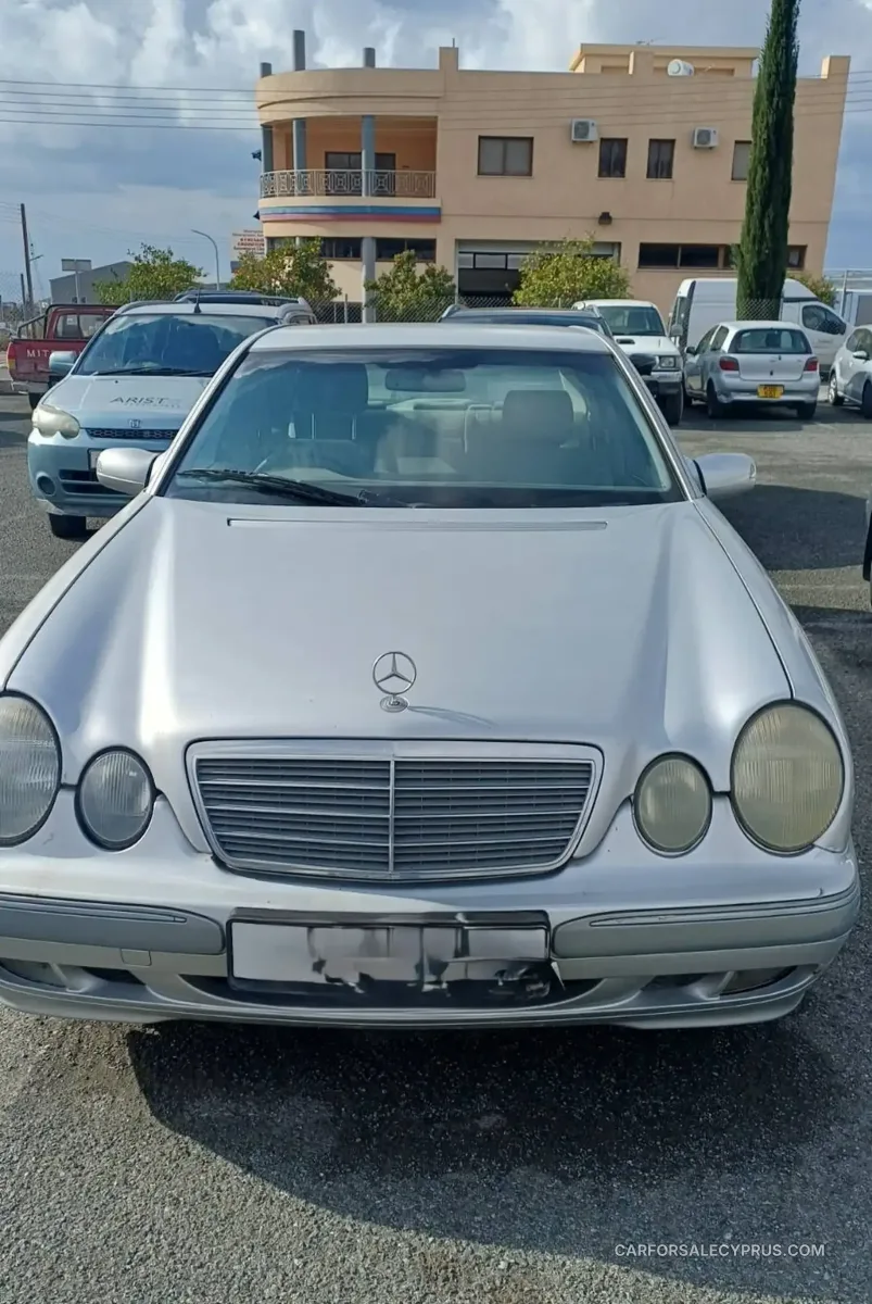 Mercedes-Benz E-Class 2001