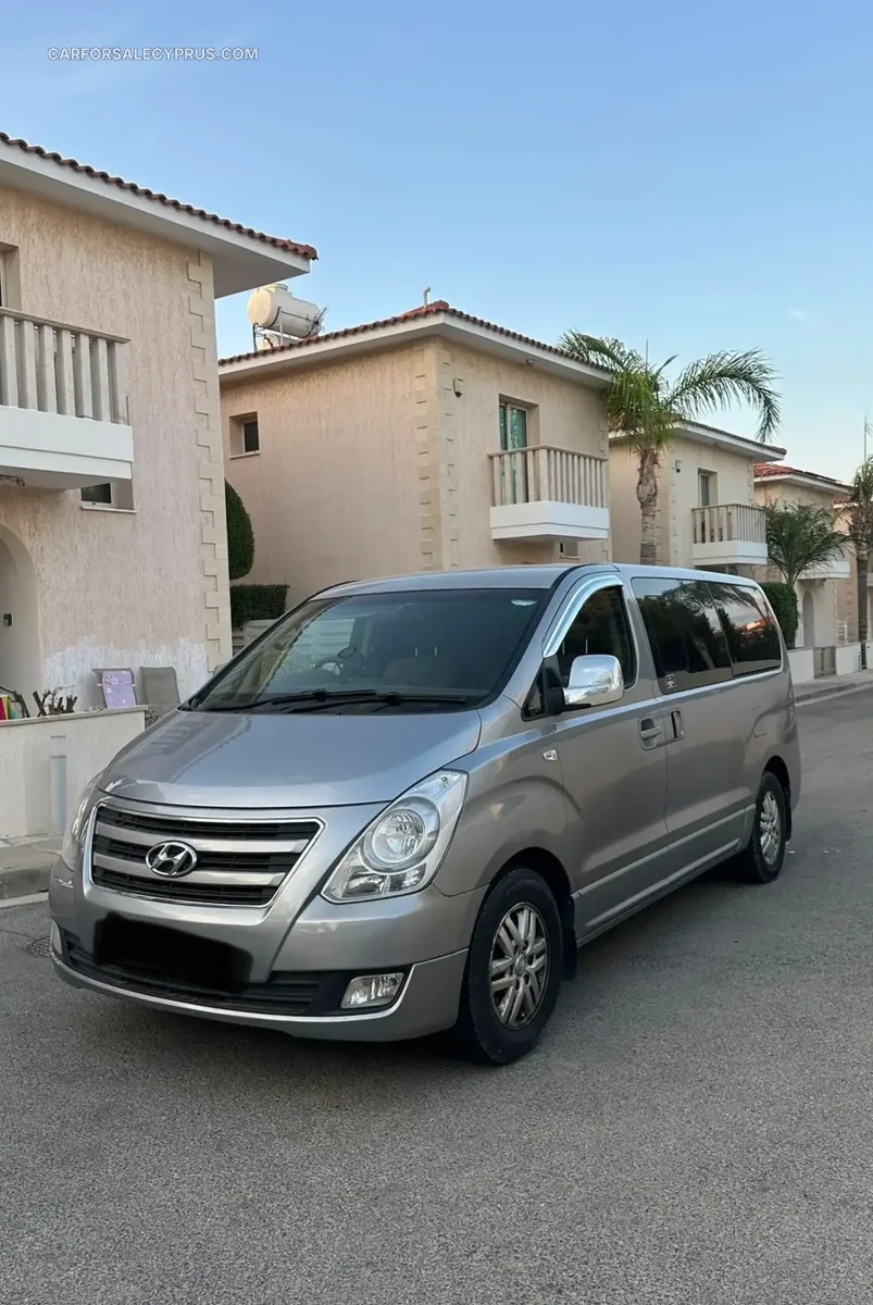 Hyundai i800 2016