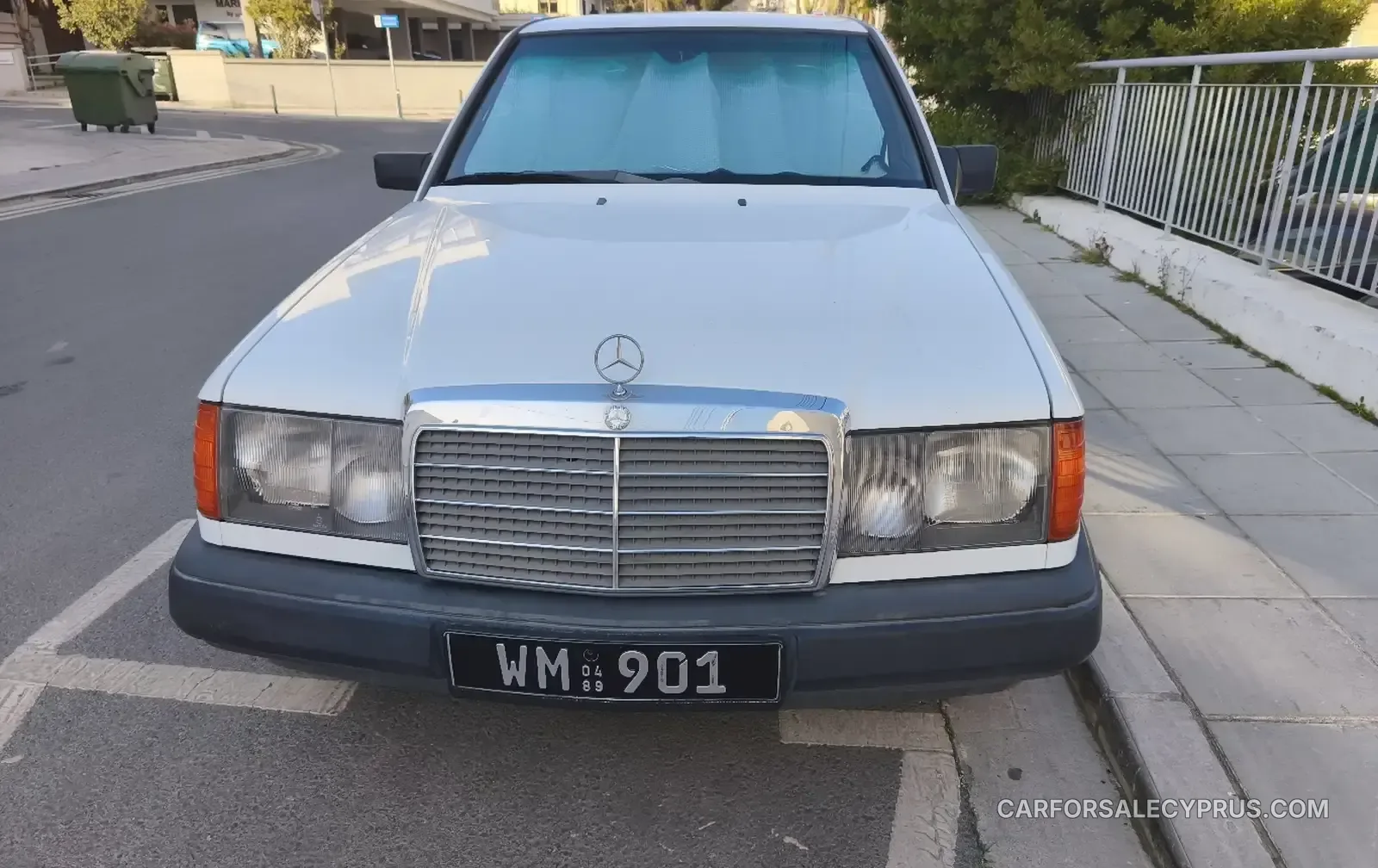 Mercedes-Benz E-Class 1989