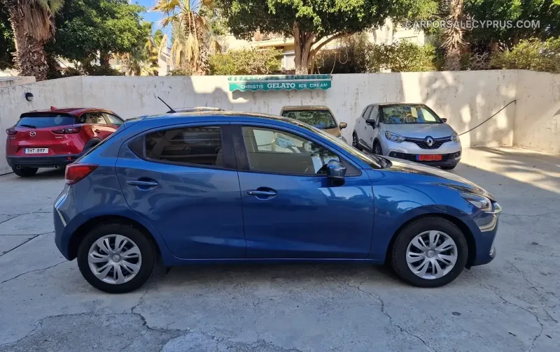 Mazda 2 2021
