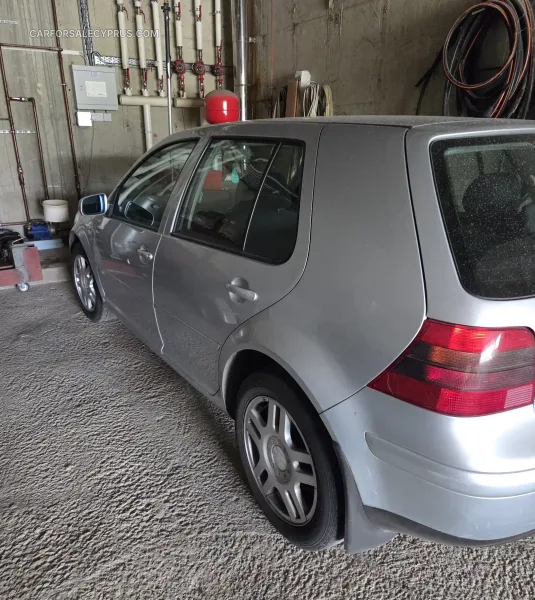 Volkswagen Golf 2003