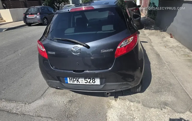 Mazda Demio 2012