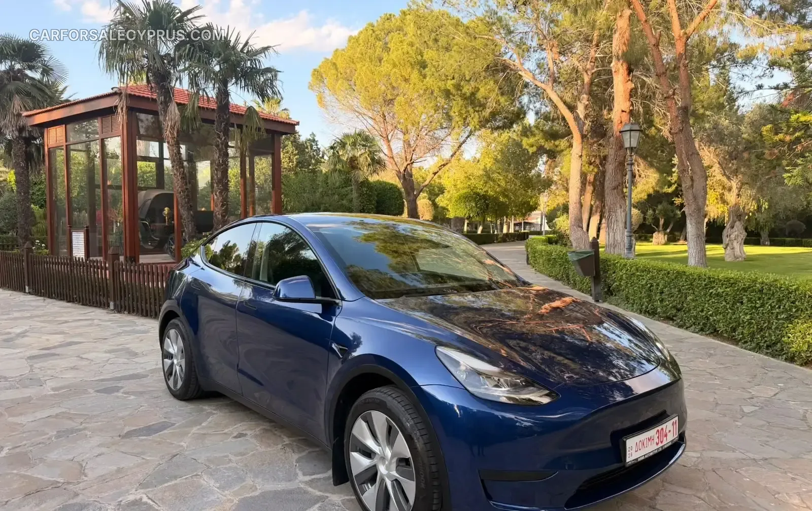 Tesla Model Y 2024