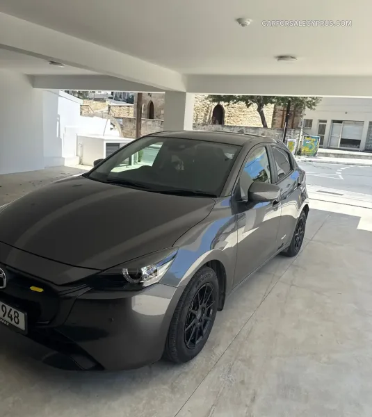 Mazda 2 2023