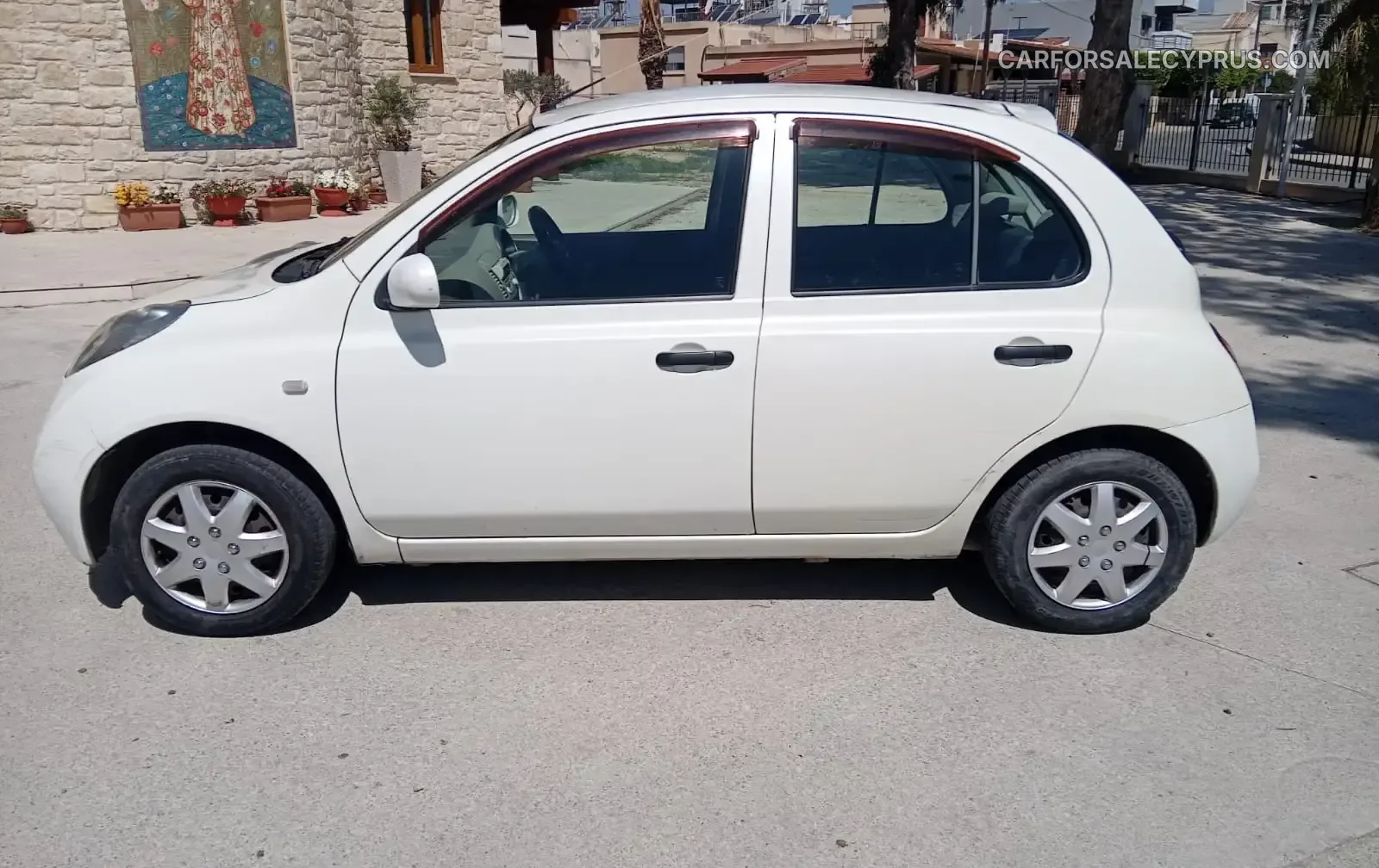 Nissan March 2002