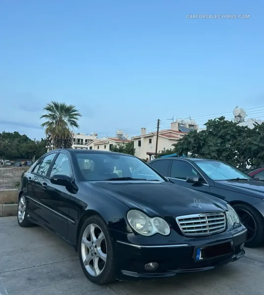 Mercedes-Benz C-Class 2005