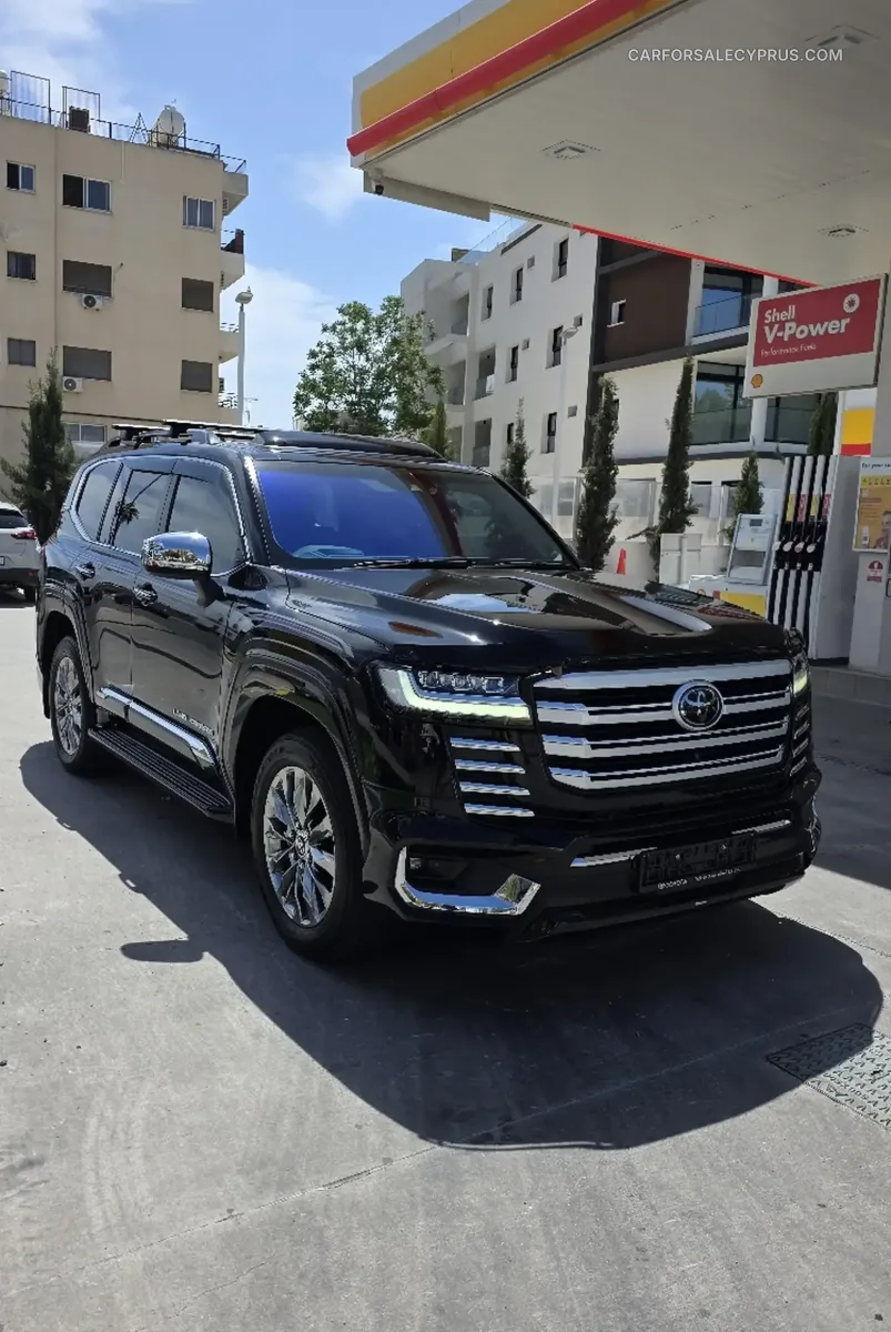 Toyota Land Cruiser 300 2022