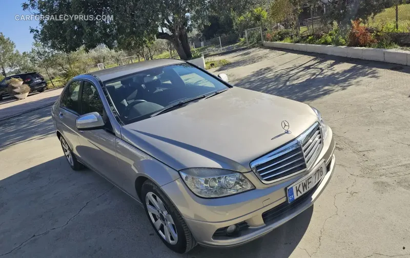 Mercedes-Benz C-Class 2009