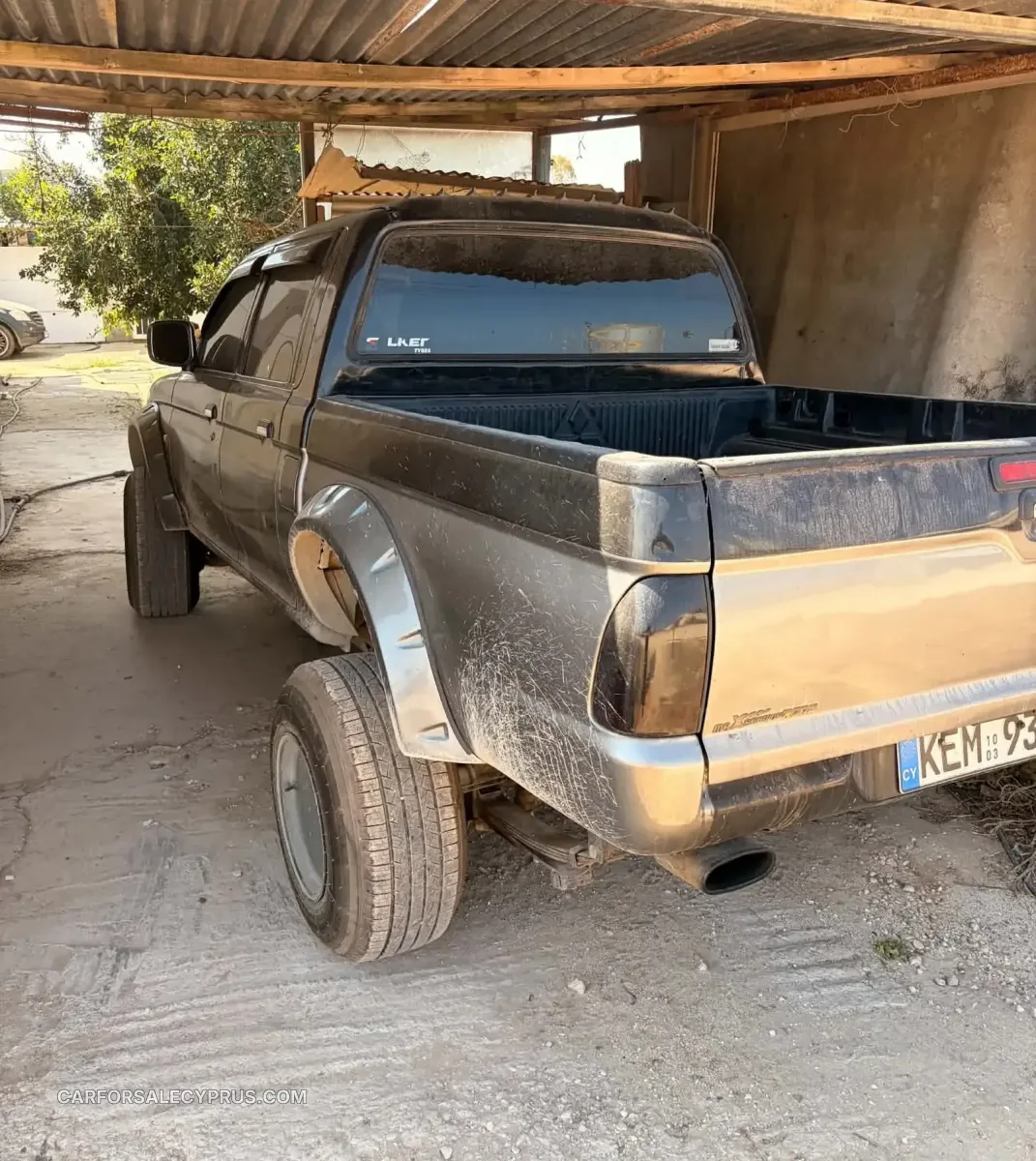 Mitsubishi L200 2003