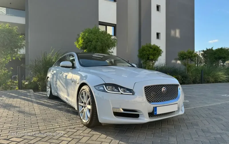 Jaguar XJ 2016