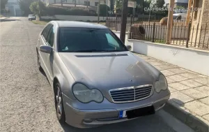 Mercedes-Benz C-Class 2005 – φωτογραφία 5