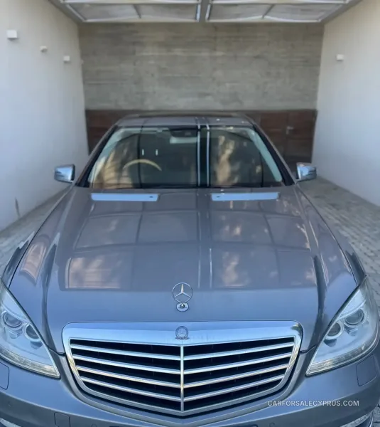 Mercedes-Benz S-Class 2010