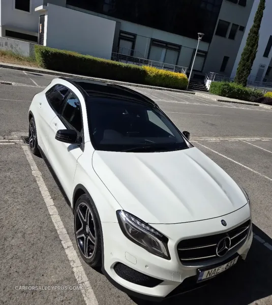 Mercedes-Benz GLA 2014