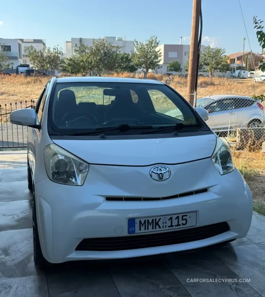 Toyota IQ 2009