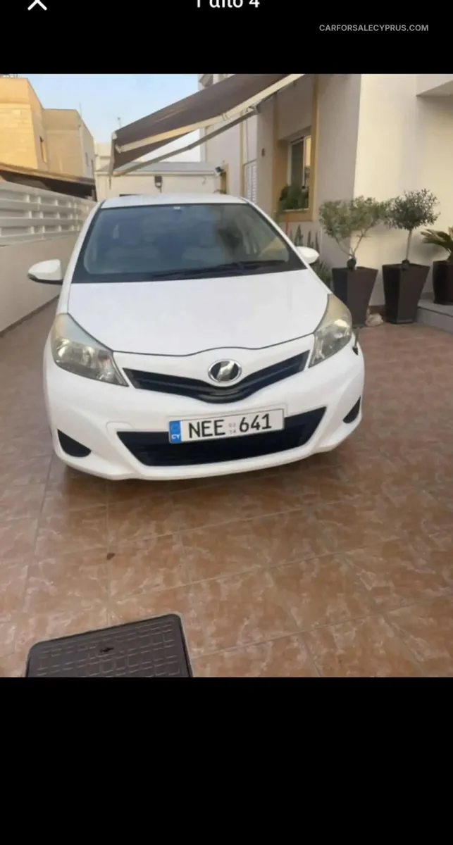 Toyota Vitz 2014