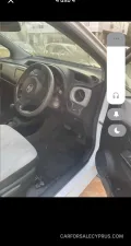 Toyota Vitz 2014 – φωτογραφία 4