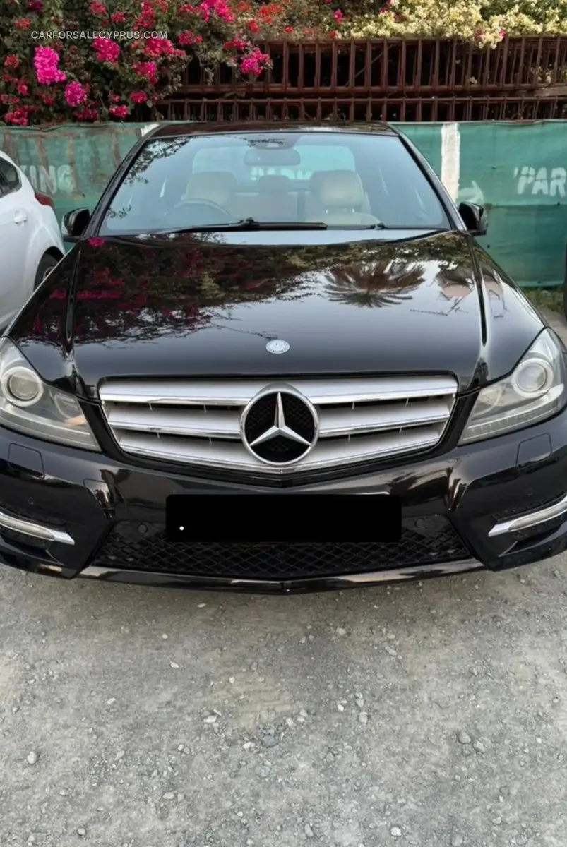Mercedes-Benz C-Class AMG 2011